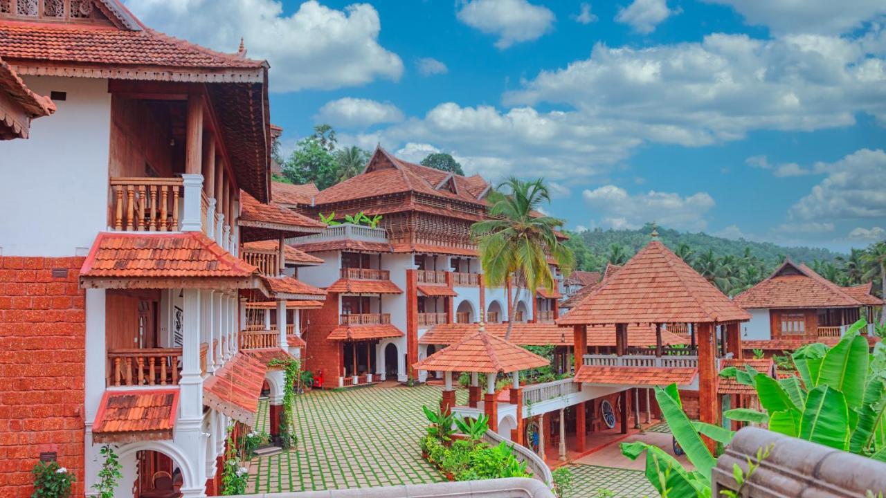 AyurSoma Ayurveda Royal Retreat Otel Kovalam Dış mekan fotoğraf