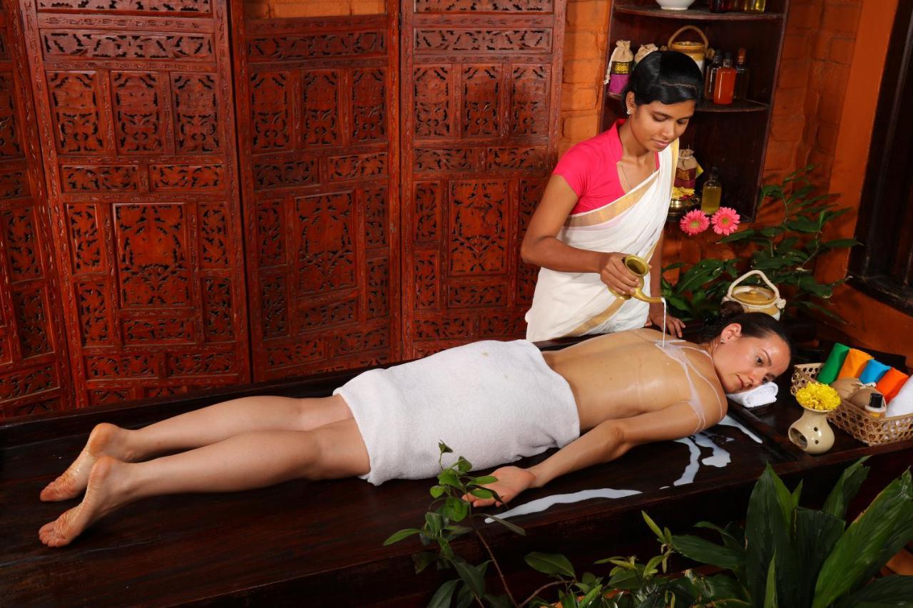 AyurSoma Ayurveda Royal Retreat Otel Kovalam Dış mekan fotoğraf